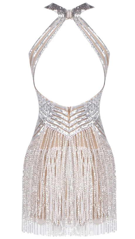 ABITO CON SCOLLO A V, PAILLETTES E NAPPINE SULLA SCHIENA, ARGENTO