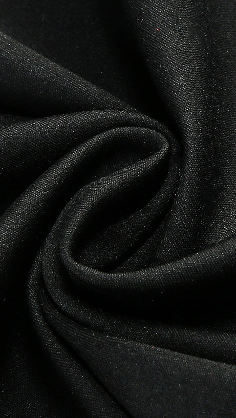 Neckholder-Ballkleid mit Perlen