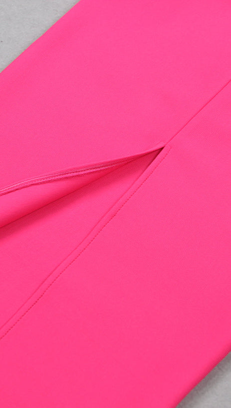 ABITO LUNGO CON SPALLINE DI PERLE E FIORI ROSA SHOCK