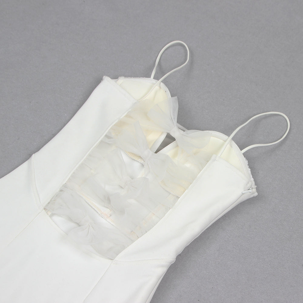 Weißes Bandage-Maxikleid mit Handschuhen 