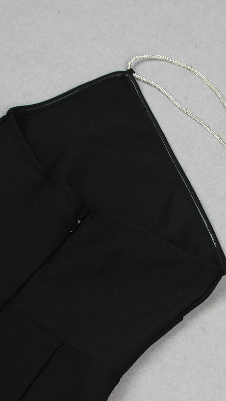 ABITO LUNGO CON SCOLLO A V E PIUME DI CRISTALLO IN NERO 