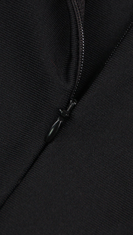 ABITO LUNGO CON SCOLLO A V E PIUME DI CRISTALLO IN NERO 