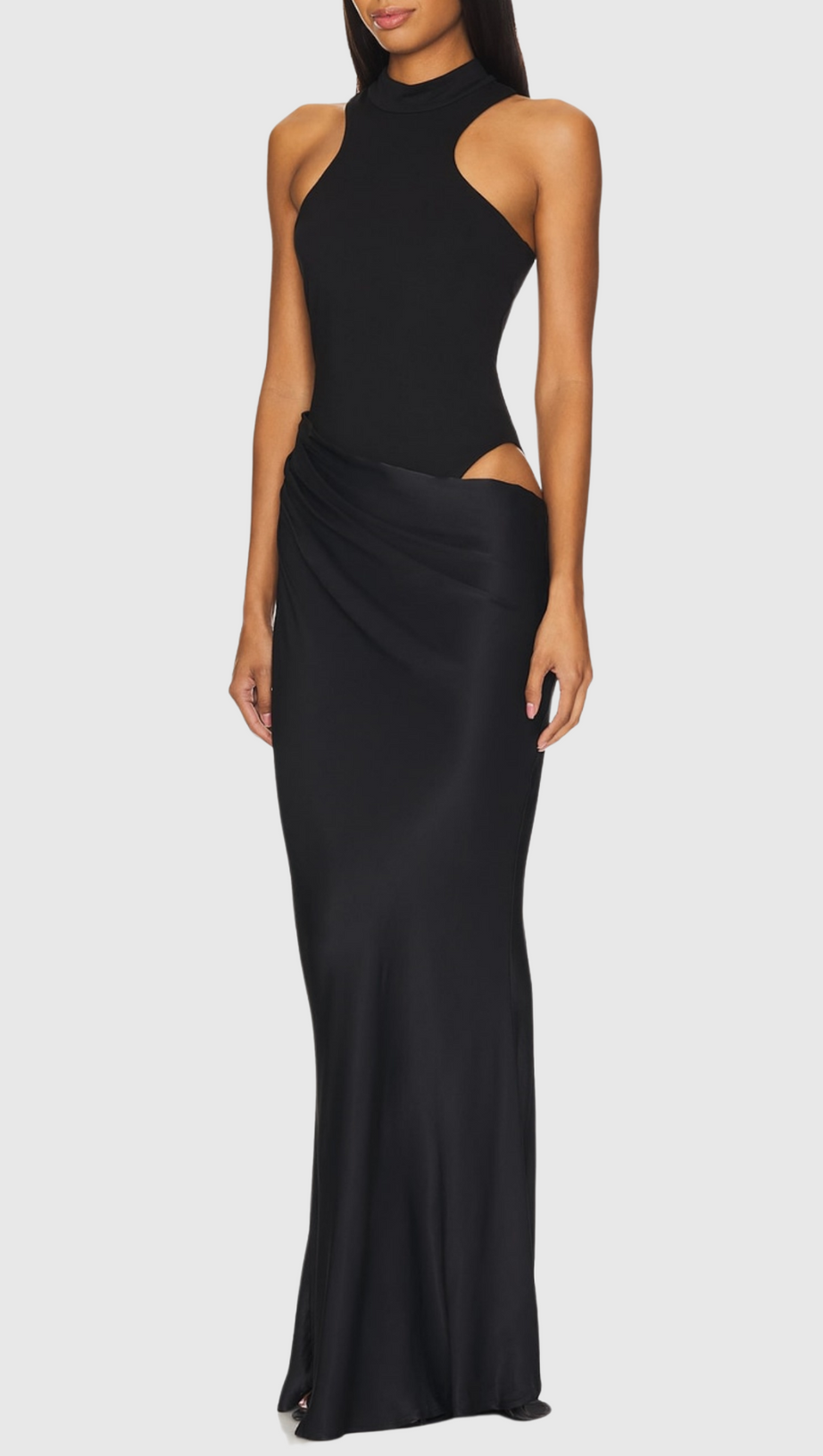 ABITO LUNGO IN RASO NERO CON TAGLIO ASIMMETRICO ILYA