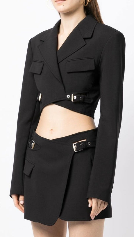 JAYLA CROPPED CUTOUT BLAZER IN BLACK