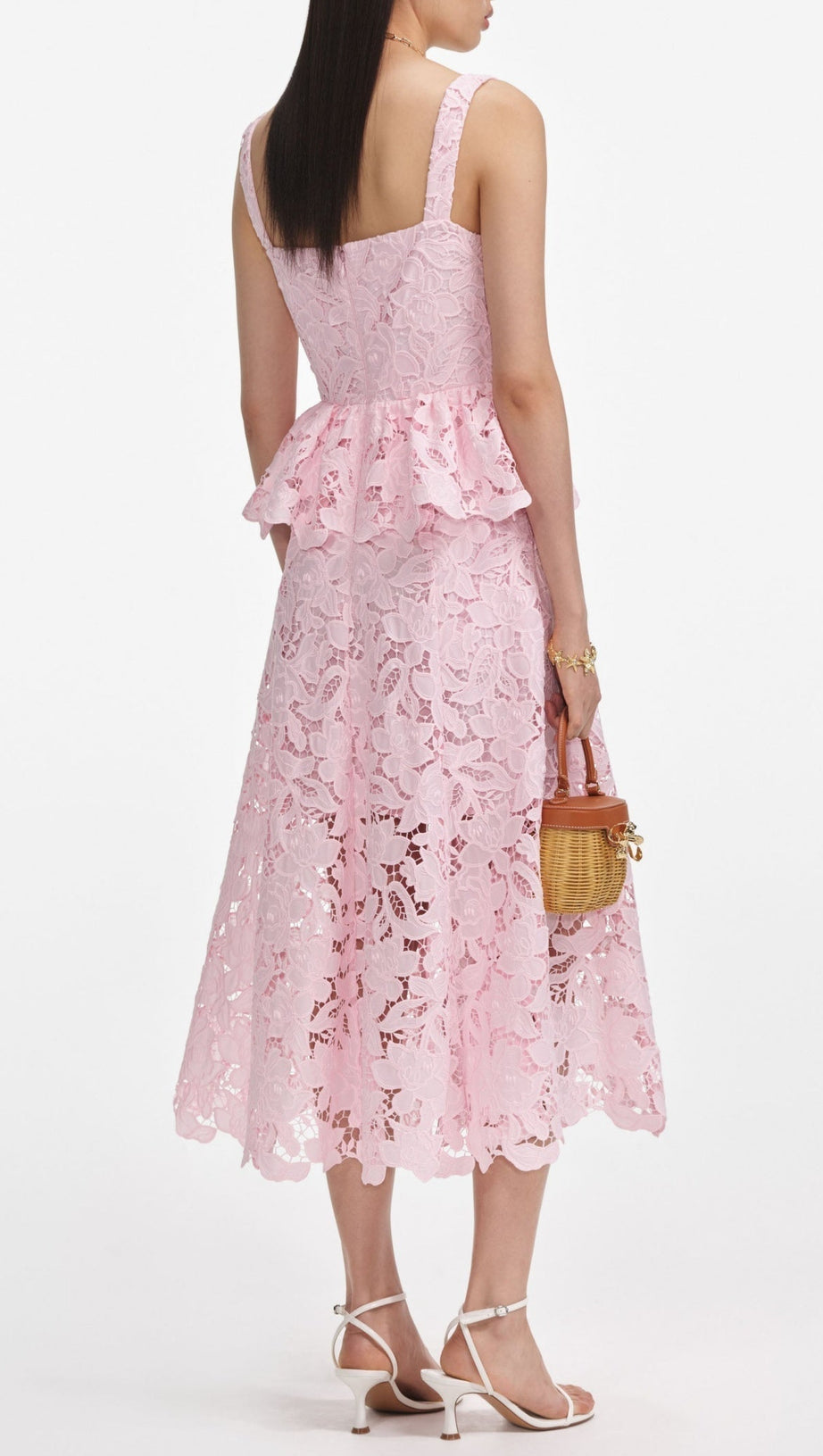 Rosa Midikleid mit Spitzenschößchen