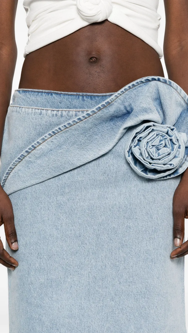 AIIZIE XAVIERA FLORAL APPLIQUÉ DENIM MIDI SKIRT - product image