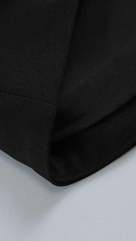 TRÄGERLOSER JUMPSUIT LANGARM-STRASS-BLAZER