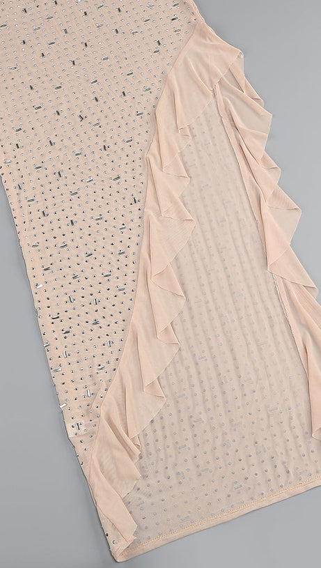 TIEFSCHNITT-NETZKLEID MIT VERZIERUNG UND RÜSCHEN 