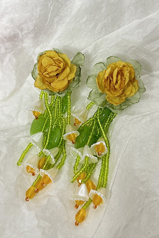 MAKAYLA FLORAL BEAD EARRINGS