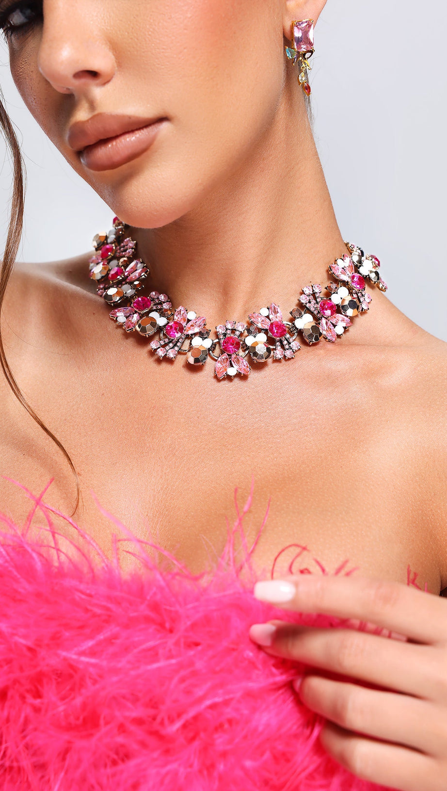 MATTEY RHINESTONE NECKLACE