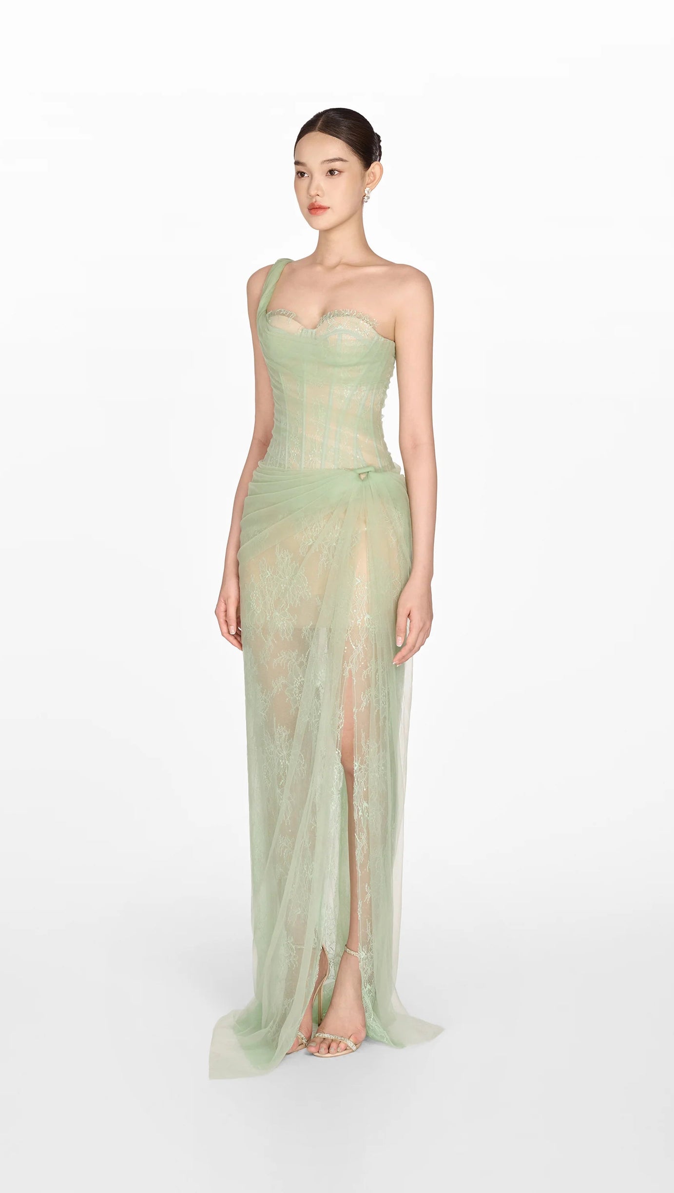 MIDIKLEID AUS MESH MIT RÜSCHEN UND EINER SCHULTER