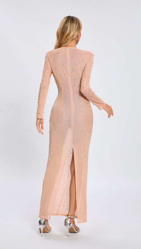 Hautfarbenes, transparentes Kleid mit Kristallverzierung