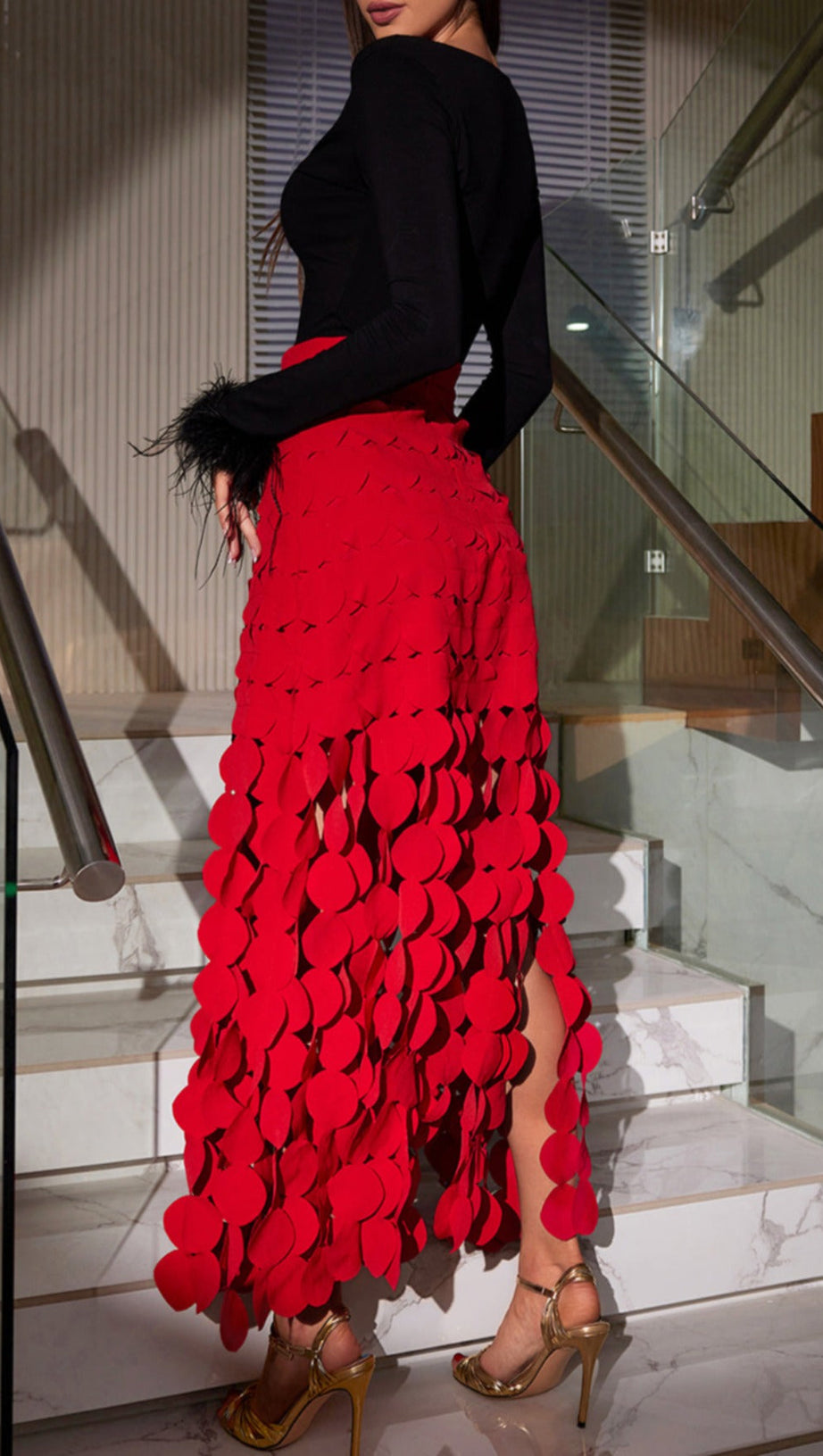 CIRCLE CUTOUT FRINGE SKIRT IN RED