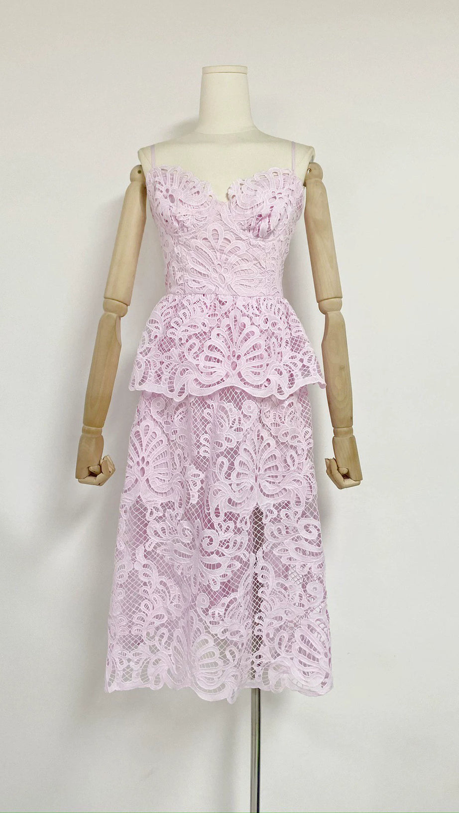 EVELYN CUT OUT LACE LAYERING MIDI DRESS IN PINK