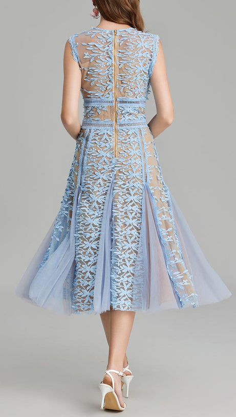 phoenix 3d Embroidered lace mesh midi dress in blue