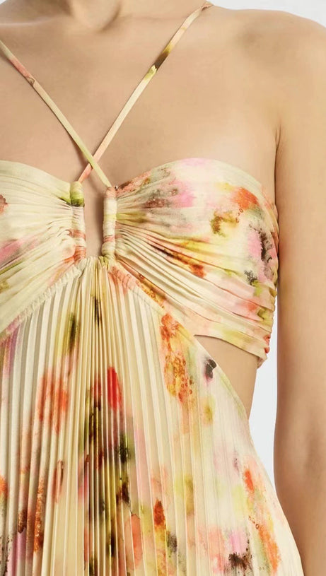 Candice – Plissiertes Maxikleid mit Blumenmuster in Gelb