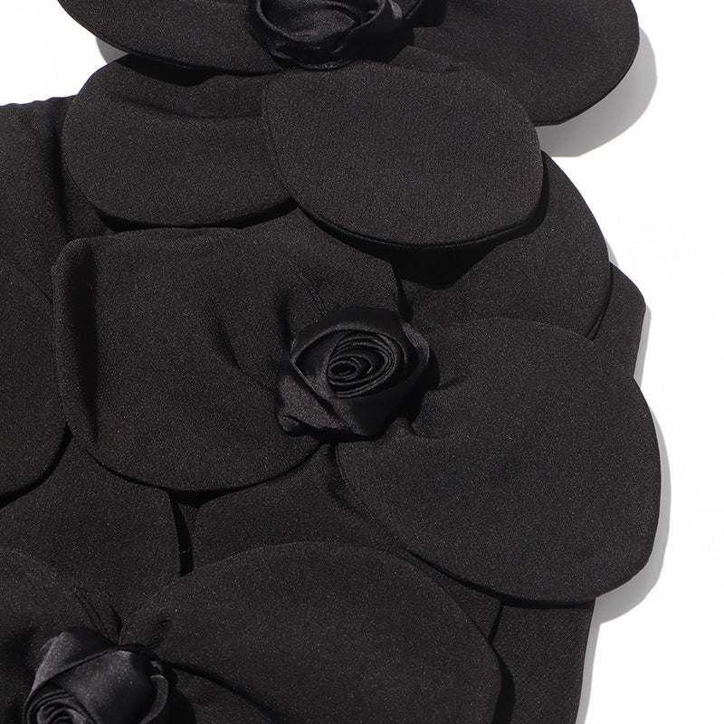 Weißes, bauchfreies Oberteil mit Blumenmotiv „Andia“