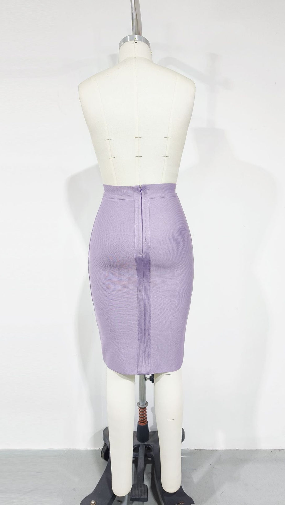 ARO LILA GESTRICKTER MIDIROCK