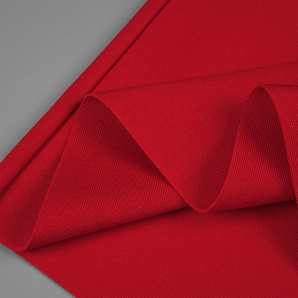 ABITO ROSSO CON SCHIENA SENZA TASCHE E SCOLLO A V