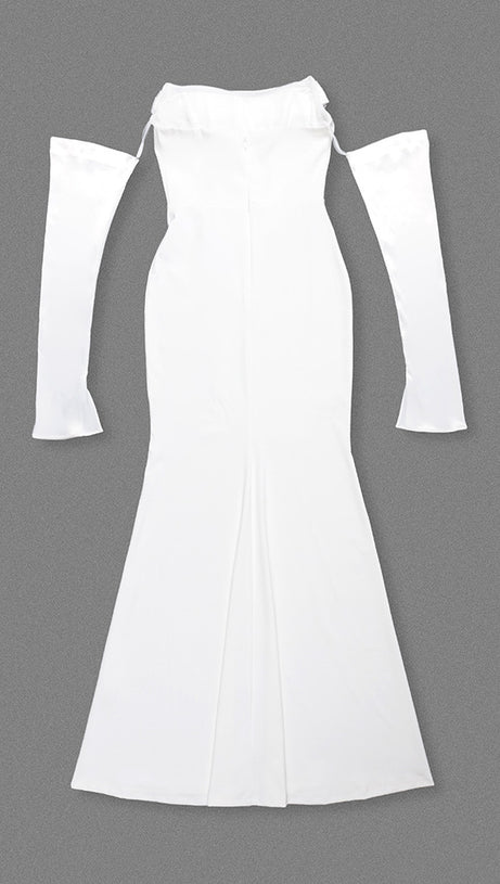 ABITO BIANCO A MANICHE LUNGHE CON SPALLE SCOPERTE