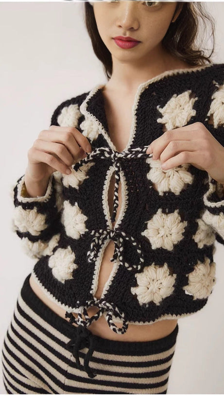 FLORAL PATTERN THROUGHOUT TWO-TONE CARDIGAN