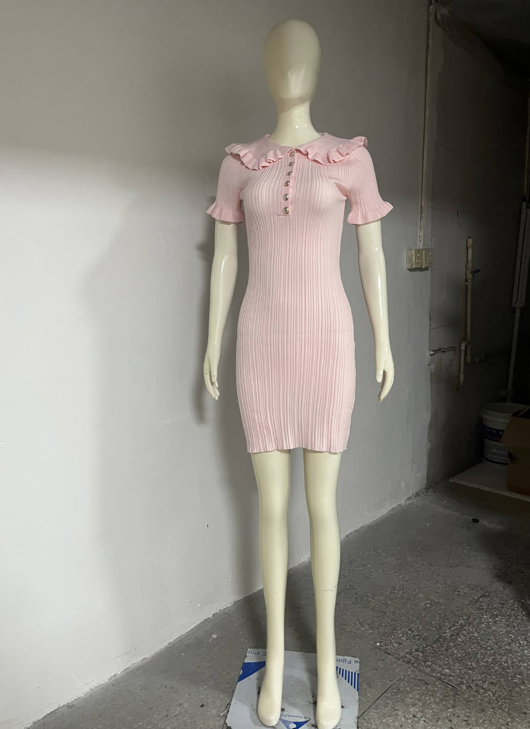 MINI ABITO IN MAGLIA CON VOLANT ROSA 