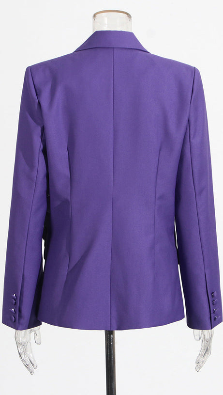 Aharon Blazer mit Blumenrevers und Kreuz