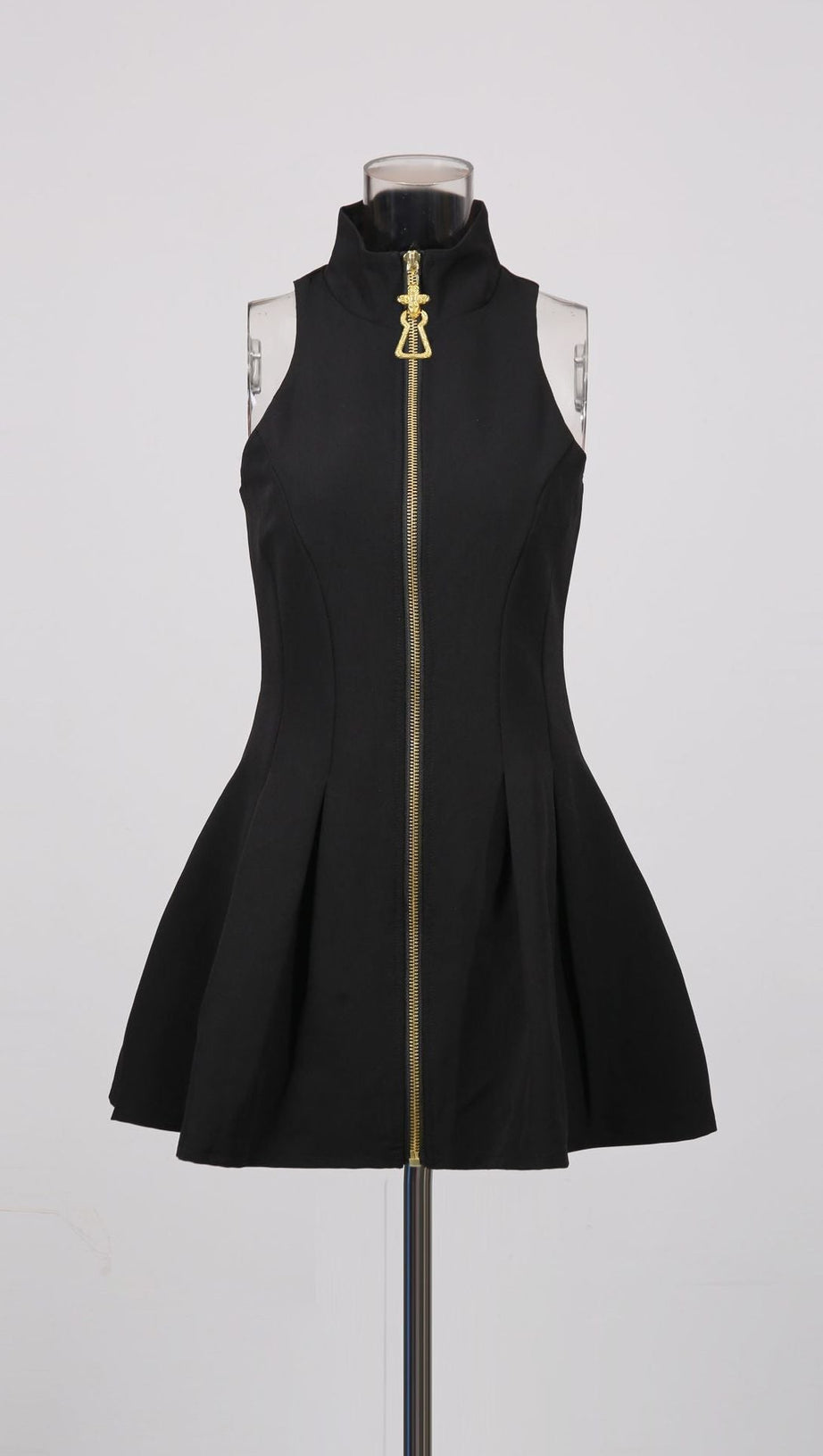 CAROL BLACK HALTERNECK DRESS IN GRAIN DE Poudre WOOL