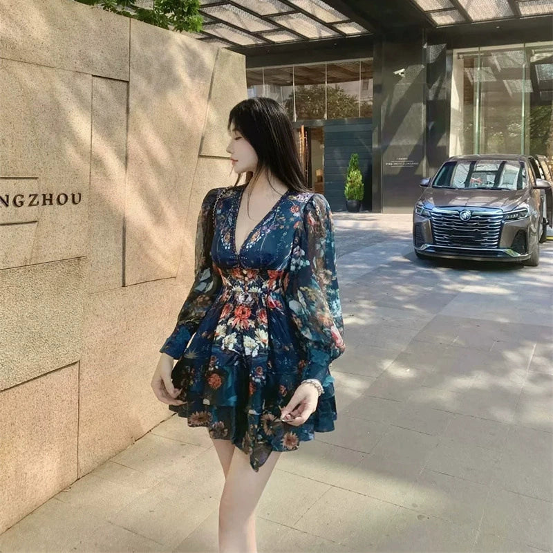 MINIKLEID SHIRLEY AUS SEIDENKREPP MIT BLUMENMUSTER