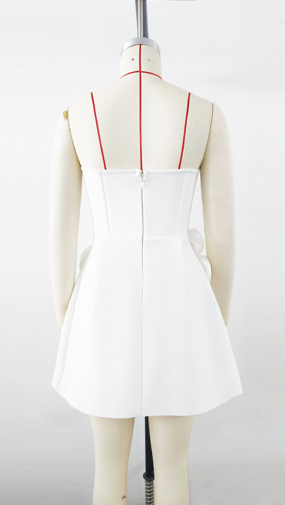 VALERIE 3D FLOWER EMBELLISHED STRAPLESS MINI DRESS IN WHITE