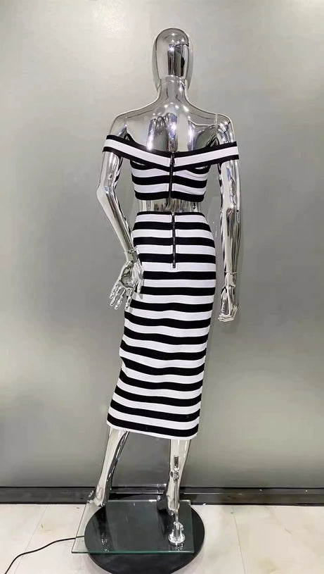 TWO-TONE EMBELLISHED KNITTED CROPPED TOP SKIRT SET