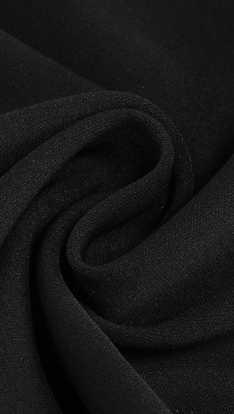 MINIKLEID MIT HERZSCHLEIFE UND CUTOUT