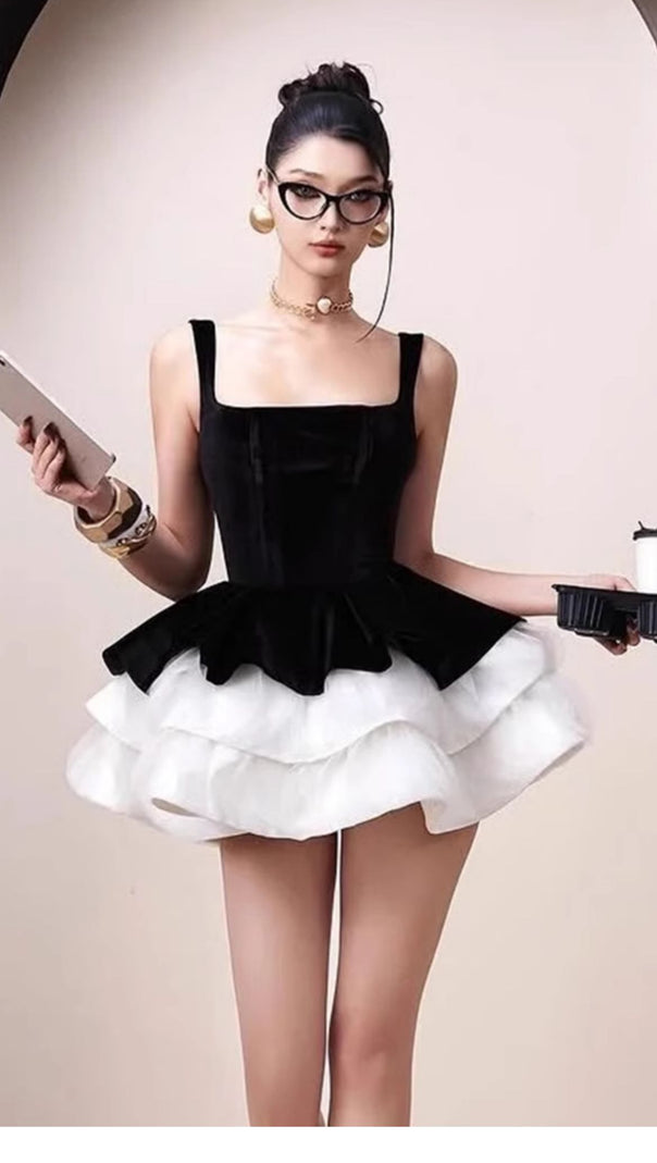 AIIZIE ALEXANDRA LAYER WAVY TRIM MINI DRESS - BLACK/WHITE - product image