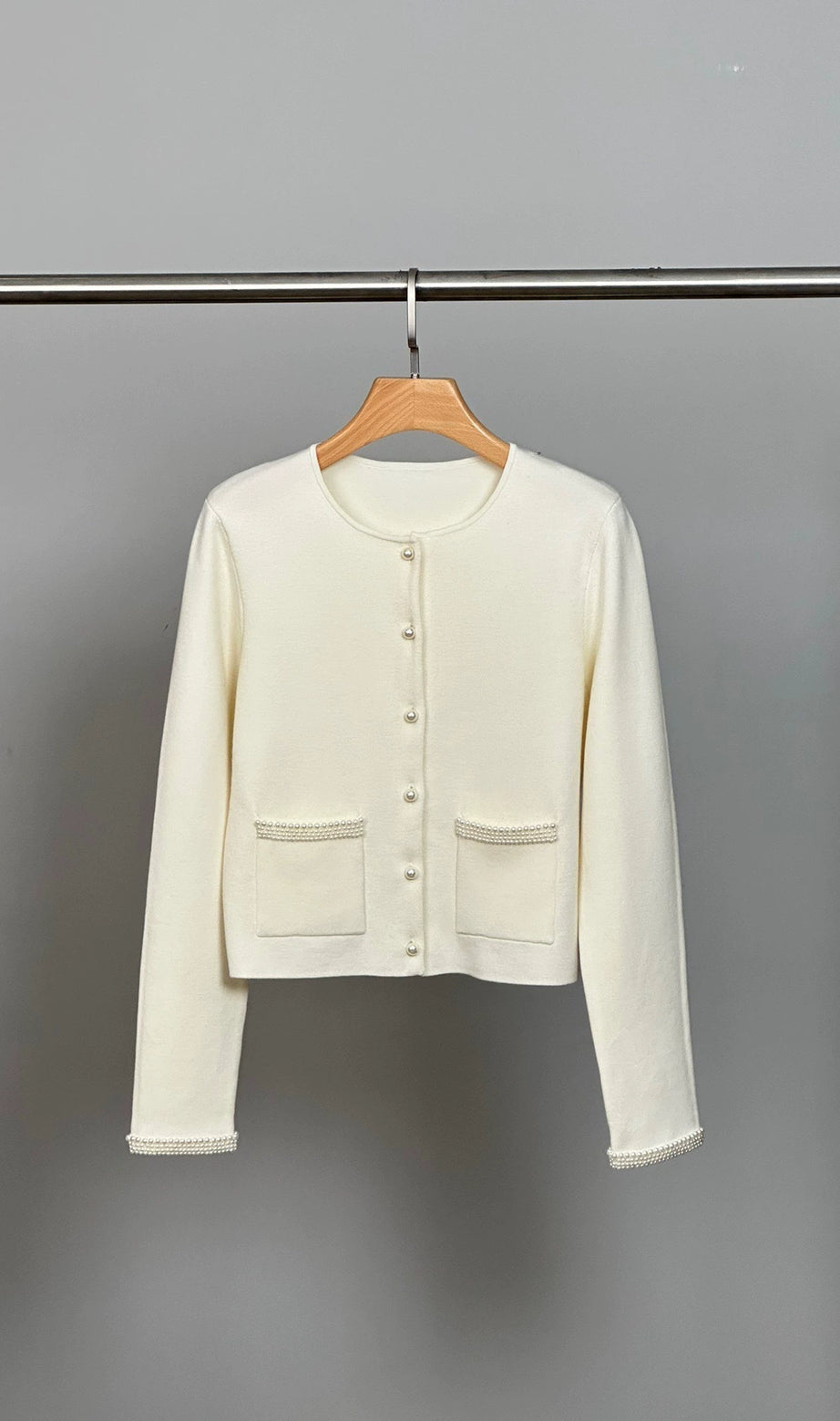 Cardigan decorato Namal in beige