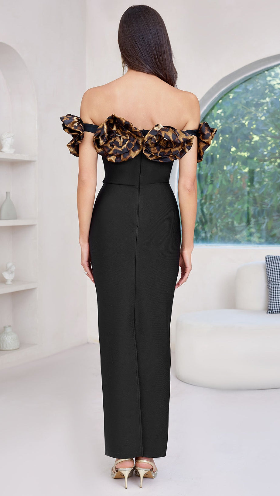 ABITO LUNGO CON FASCE E MOTIVO LEOPARDATO A FIORI 3D IN NERO