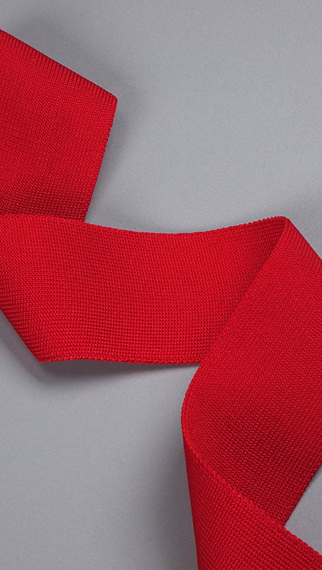 CUTOUT HALTER BACKLESS DRESS IN RED