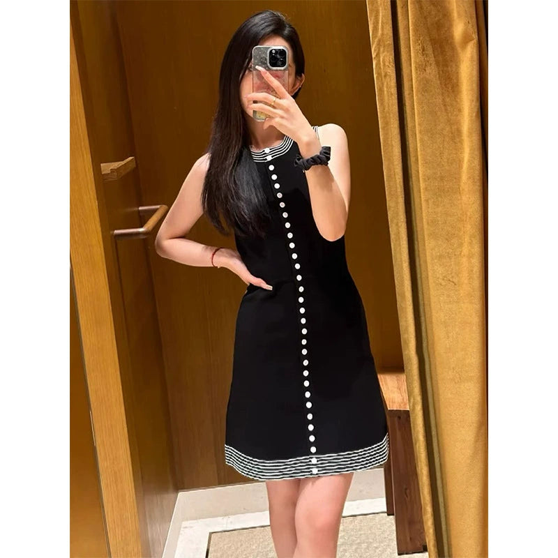 SALLY SCHWARZES MINIKLEID MIT STREIFENBESATZ