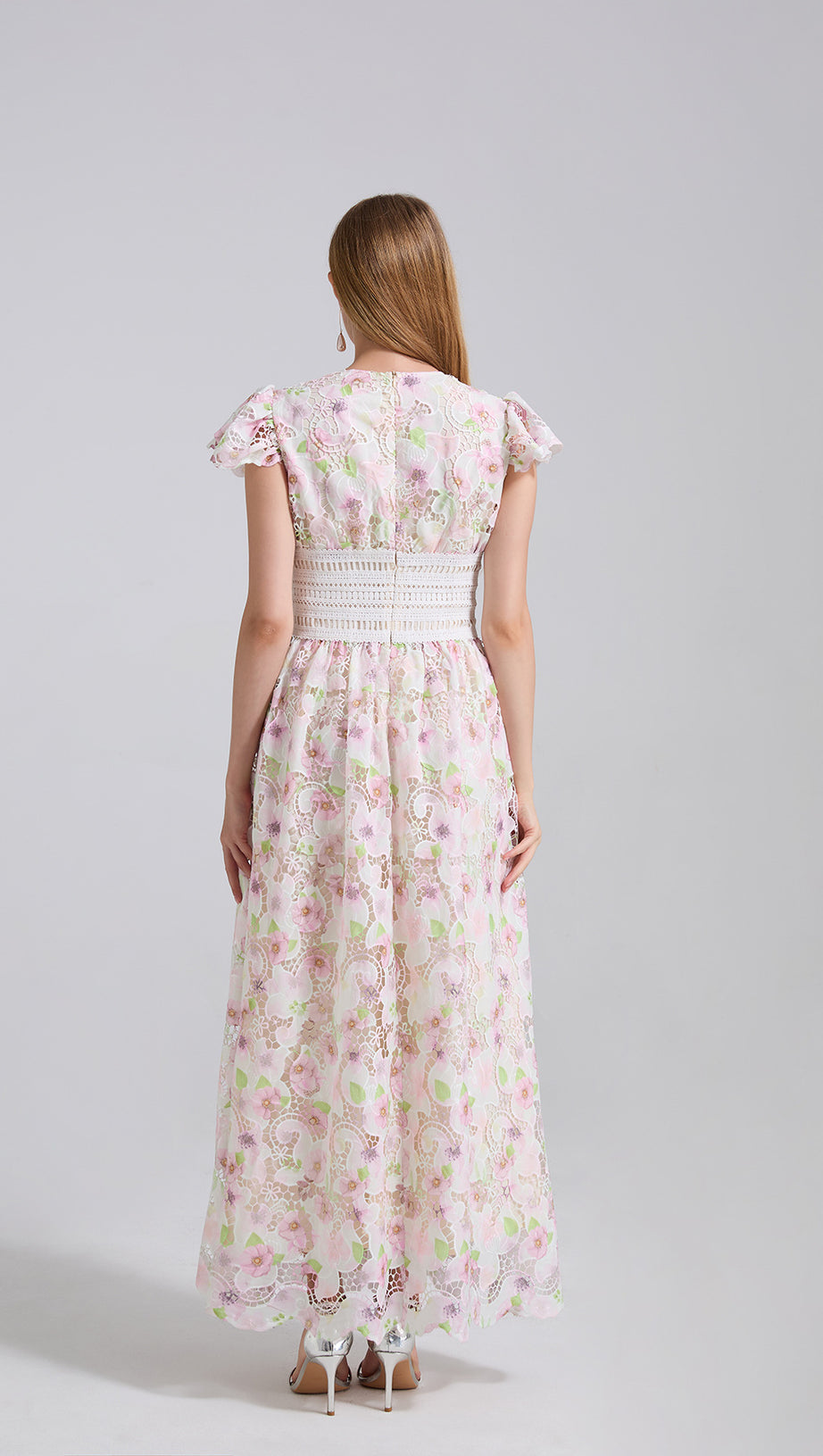 Kleid mit hoher Taille, schmaler Passform und Blumenspitze