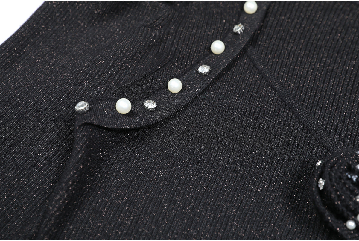 Minikleid aus Blumenstrick in Schwarz