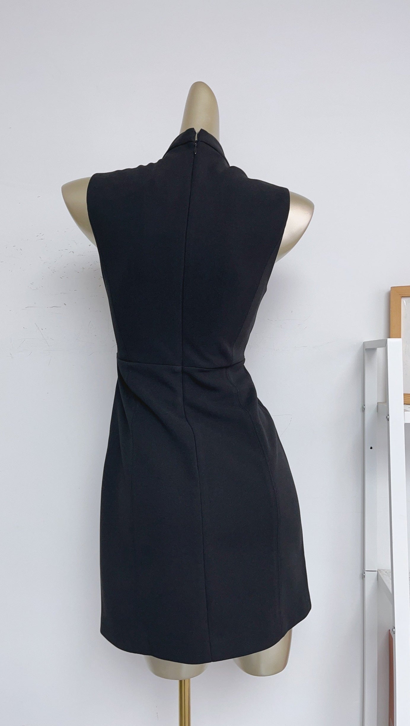 STAND COLLAR CUTOUT MINI DRESS IN BLACK