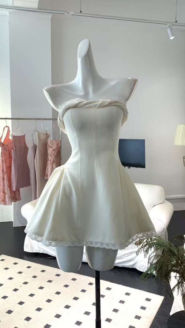 AIIZIE SYLVIA LACE TRIM STRAPLESS MINI DRESS IN WHITE - product image