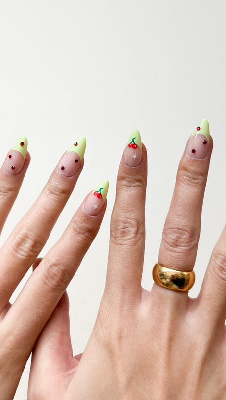 CHERRY FRENCH GREEN EDGE PRESS ON NAILS