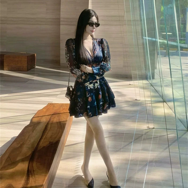 MINIKLEID SHIRLEY AUS SEIDENKREPP MIT BLUMENMUSTER