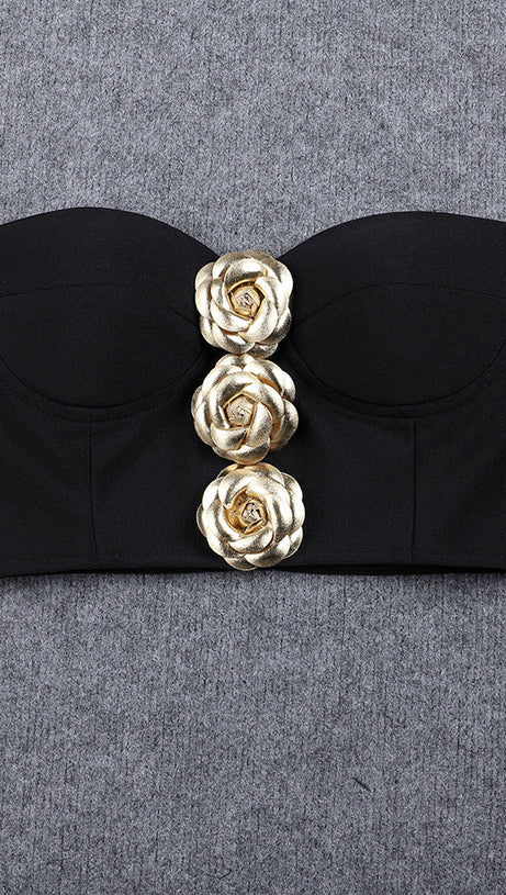 SET MIT 3D-BLUMENVERZIERUNG IN SCHWARZ