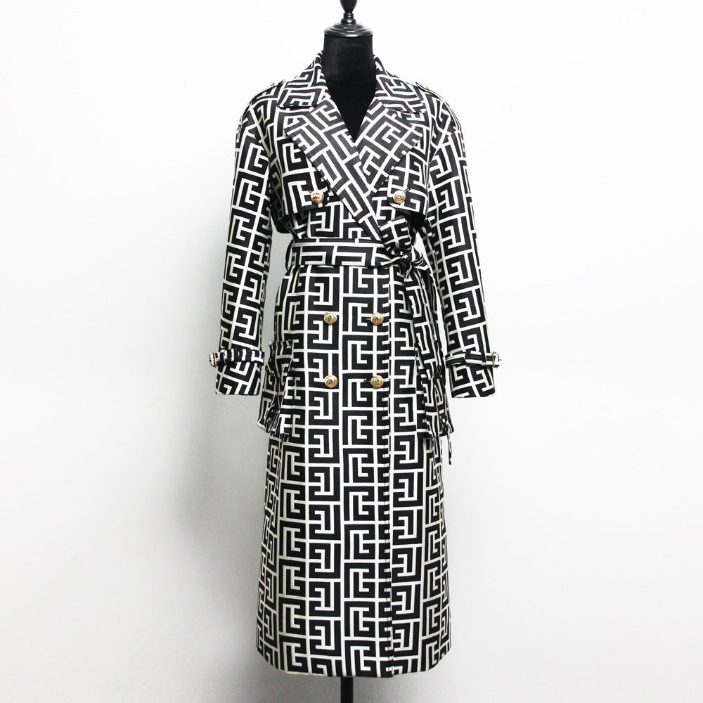 TRENCH NERO CON MONOGRAMMA