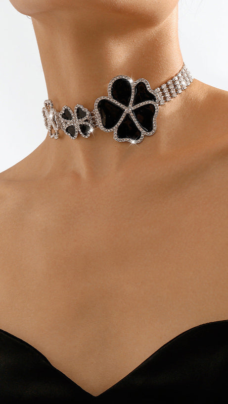 GEOMETRIC FLOWER CHOKER