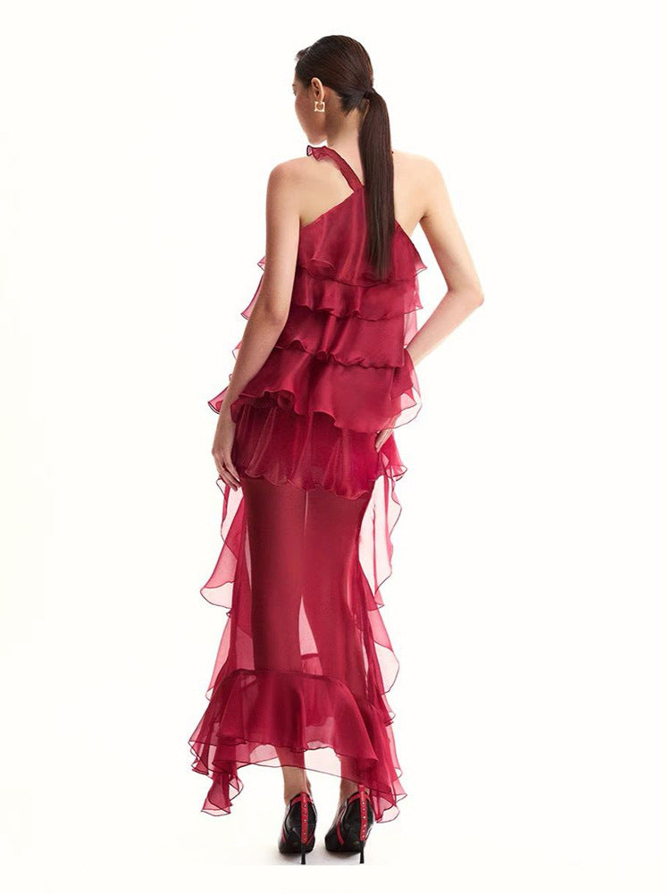 Eunice – Rotes Chiffon-Midikleid mit Neckholder und Rüschen