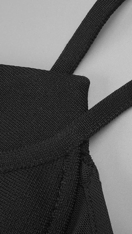 Gestricktes Bandage-Maxikleid mit Schlitz hinten in Schwarz