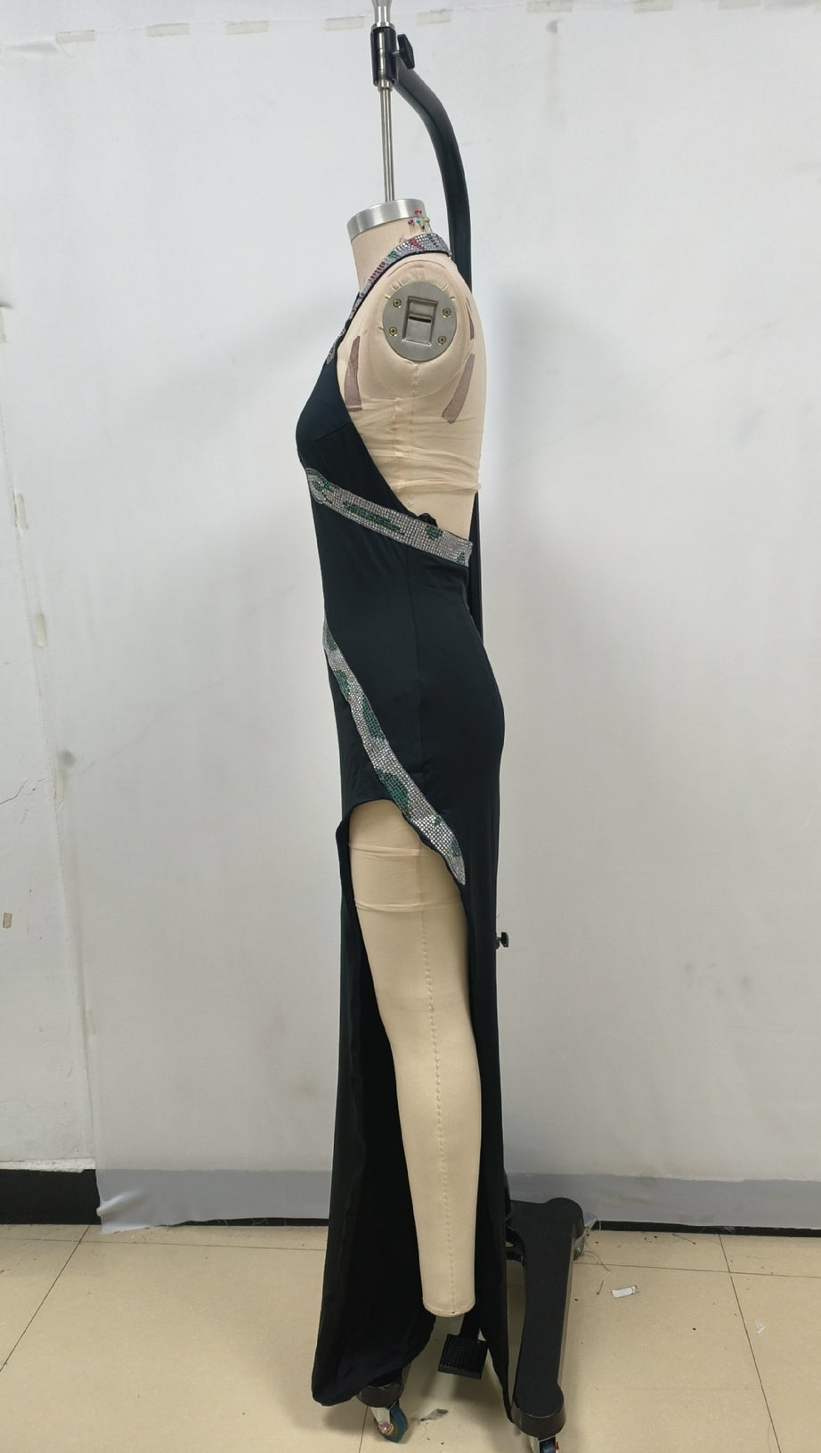 SNAKE STRAP CRYSTAL MAXI DRESS BLACK