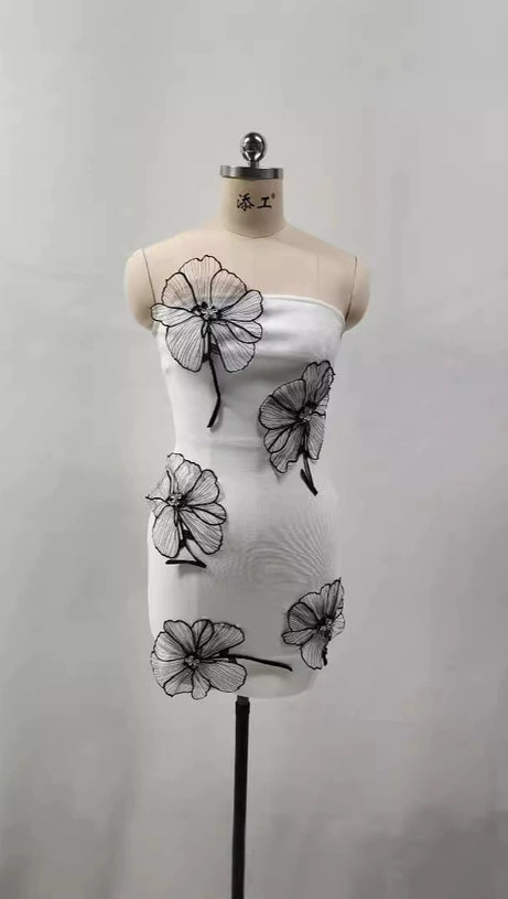 OFF SHOULDER FLORAL MINI DRESS IN WHITE